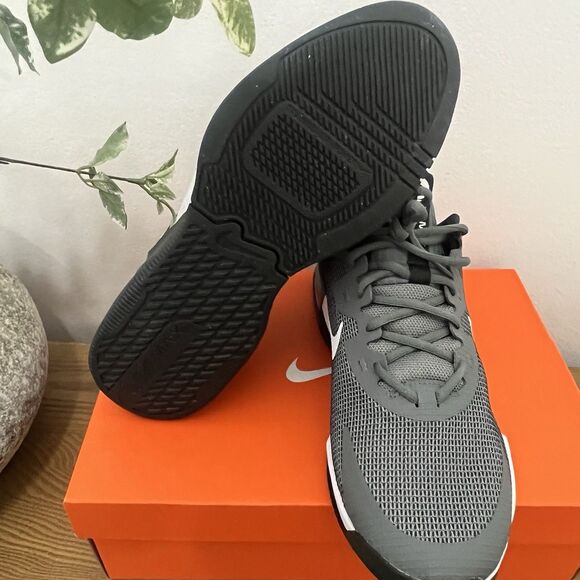 Mens Size 11 Nike Air Max Alpha Trainer 5 Smoke Grey Training DM0829 003 Gym main image 6